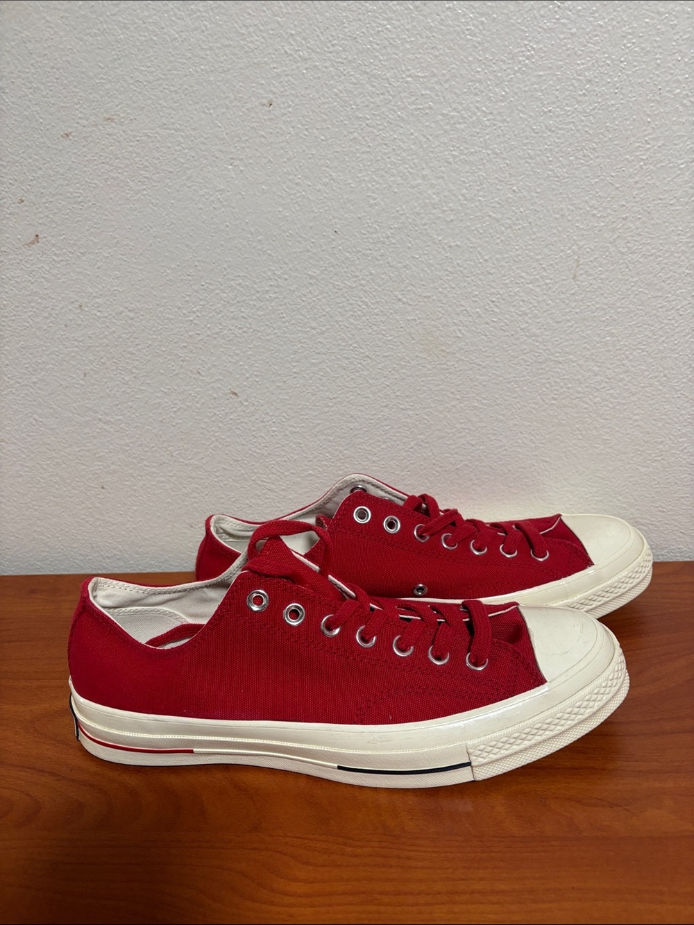 Converse chuck Taylor 70 Low Obsidian Men's Red Canvas Sneakers size 9 .New